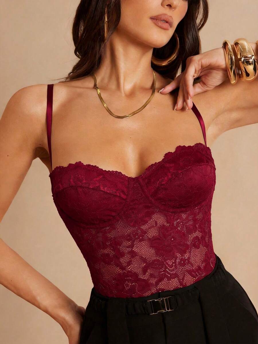 Silquee 女士纯色蕾丝拼接透视性感吊带背心 - 酒紅色 - 查看 1