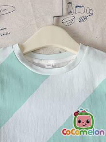 CoComelon X SHEIN Áo thun ngắn tay cổ tròn in chữ và sọc dành cho bé trai - trắng - Xem 4