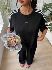 SHEIN EZwear 大码女装两件套，拼接撞色短袖上衣和裤子，休闲日常穿着 - 黑色 - 查看 5