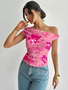 Firerie Áo croptop nữ bất đối xứng xếp ly - Màu Hồng Tươi - Xem 6