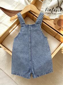 SHEIN Vintaside Kids 女婴牛仔短裤，轻盈透气，夏季新品，中度水洗牛仔蓝，可爱甜美街头风，简约基础款，可爱爱心刺绣口袋设计，柔软舒适的纯棉牛仔面料，适合日常穿着、聚会、上学、通勤等场合，2026春夏新款。 - 中等水洗藍 - 查看 4