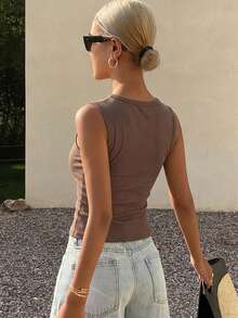 DAZY Top de camiseta ajustada de cuello cuadrado acanalado para mujer, verano - Marrón - Ver 2