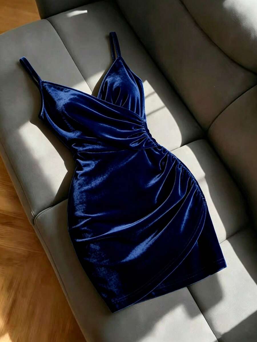 Franclia 女士优雅新款连衣裙,吊带V领褶皱修身迷你裙,弹力亮面面料,适合多种场合,春夏秋冬皆宜。 - 藏蓝色 - 查看 1