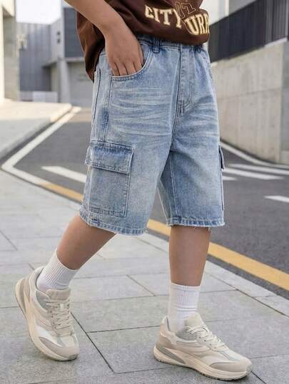 Thời trang bé trai tuổi teen, phong cách đường phố, phối đồ đa năng, kiểu dáng Y2K cổ điển, cá tính, đơn giản, thoải mái, hoài cổ, thiết kế có túi, màu xanh dương, dáng rộng, quần short jean công sở cho trẻ em, quần áo hàng ngày cho bé trai tuổi teen và trang phục mùa xuân hè cho các buổi tiệc tùng, lễ hội và trang phục đường phố.