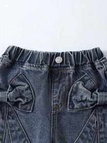 SHEIN Playful Pals Celana Jeans Denim Kasual Anak Perempuan, Serbaguna, Lucu, Motif Pita Jacquard, Saku, Nyaman, Longgar, Lurus, Warna Washed, Cocok untuk Pemakaian Sehari-hari - Light Wash - View 6