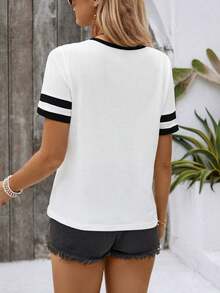 Zayélia Camiseta de Manga Curta Casual Elegante de Férias com Blocos de Cor, Listrada, Retro, de Malha de Algodão, com Zíper e Decote Parcial - Multicolorido - Visão 2