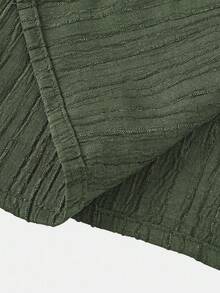 SHEIN LUNE 休闲简约绿色大码衬衫，适合夏季穿着 - 軍綠色 - 查看 3