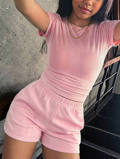 Girls' Summer Casual Pink Short Sleeve Top And Shorts 2-Piece Set, New Slim-Fit Short T-Shirt + Elastic Waist Shorts Outfit, Fashionable Comfortable Activewear Suit For Older Tween Girl, Knit Fabric For Daily, Outdoor, Sports And Home Wear