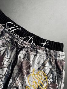 Manfinity EMRG 男士高腰楓葉印花刺繡口袋時尚嘻哈短褲 - 彩色 - 查看 5