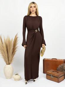PRISCILA ESCOTO PRISCILA ESCOTO This New Elegant And Sexy Women's Party Knittedcoffee-Colored Round-Neck Long-Sleeved Dress Withflared Cuffs And Metal Decoration Features A Fittedwaist. Lt Is Suitable For Commuting, Christmas, NewYear, Street Style, French Romance, Casual, MiddleEastern Retro Style, Afternoon Tea Parties, Parties,Thanksgiving, Back-To-School Season, Autumn Andwinter - Coffee - View 2