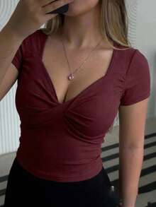 Camiseta corta de mujer con cuello en V, manga corta y ajustada, para salir - Rojo - Ver 5