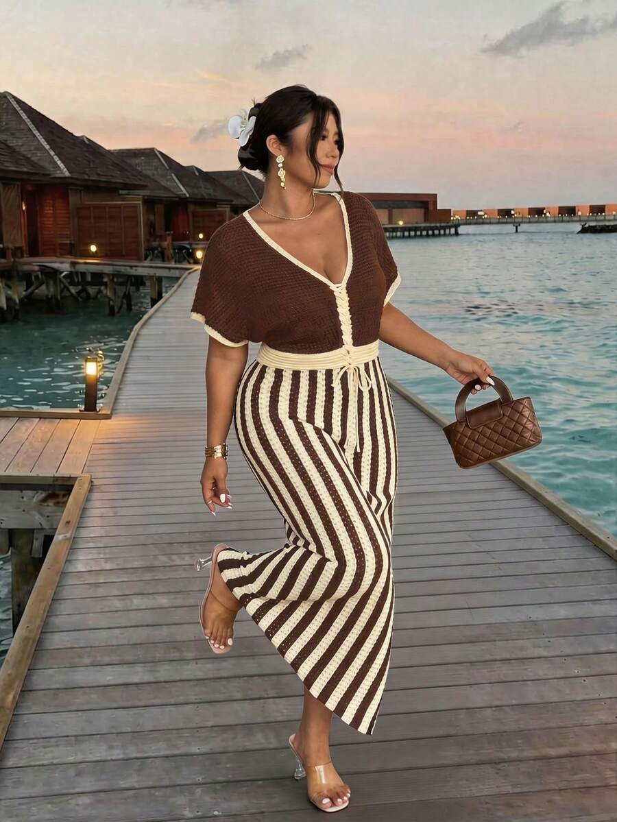 Firerie Plus Size Deep V-Neck Contrast Stripe Print Short Sleeve Sweater Dress, Summer Fall