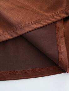 Qadelle Falda asimétrica de satén de moda para mujer, falda ajustada de cintura alta y sexy, elegante y versátil, adecuada para la temporada de graduación, ir al trabajo, uso casual, de negocios, de oficina, diario y atuendo laboral de maestros urbanos - Marrón - Ver 6