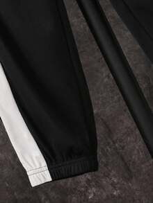 SHEIN 2件套青少年男童/青少年男童休闲日常舒适印花圆领宽松短袖T恤和印花撞色直筒针织裤套装 - 黑與白 - 查看 5