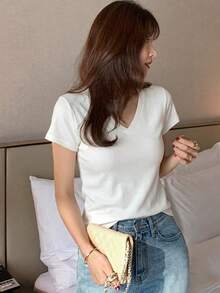 DAZY Women's Crew Neck Solid Color Basic White Short Sleeve T-Shirt, Spring/Summer - White - View 3