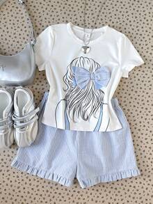 SHEIN Bộ đồ thường ngày dễ thương dành cho nữ tuổi teen: áo thun cổ tròn ôm sát in hình nơ 3D và quần short kẻ sọc xanh dương, áo vest cho thiếu nữ (nữ). - Màu xanh lam - Xem 1