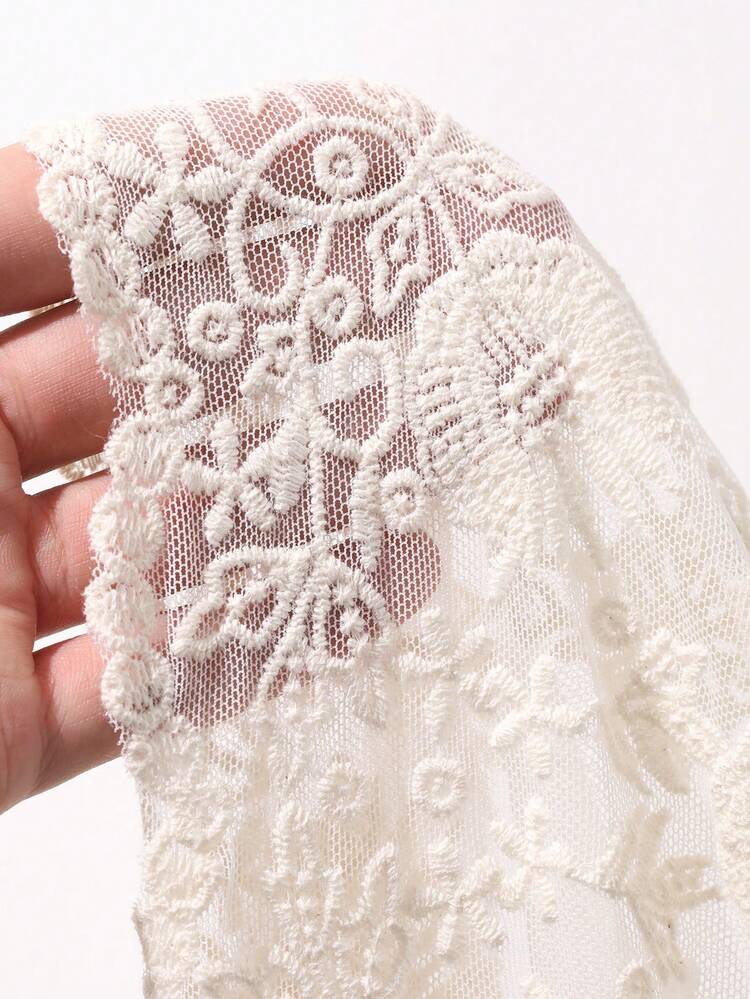 Women's Contrast Lace Ruffle Hem Camisole