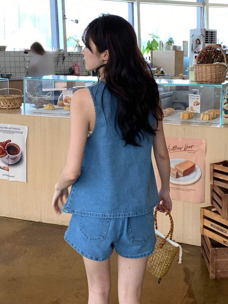 Women's Casual Round Neck Sleeveless Shirt And Shorts 2 Pieces Denim Suit