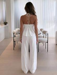 CovetEZ Bộ đồ nữ màu trắng kiểu dáng thường ngày gồm áo tank top cổ yếm và quần dài. - trắng - Xem 2