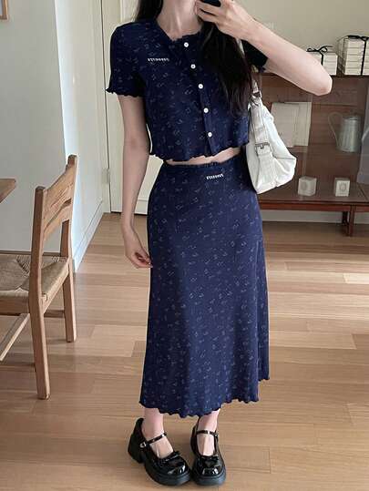DAZY Women's Floral Print Long Sleeve T-Shirt And Casual Skirt 2-Piece Set, Korean Style