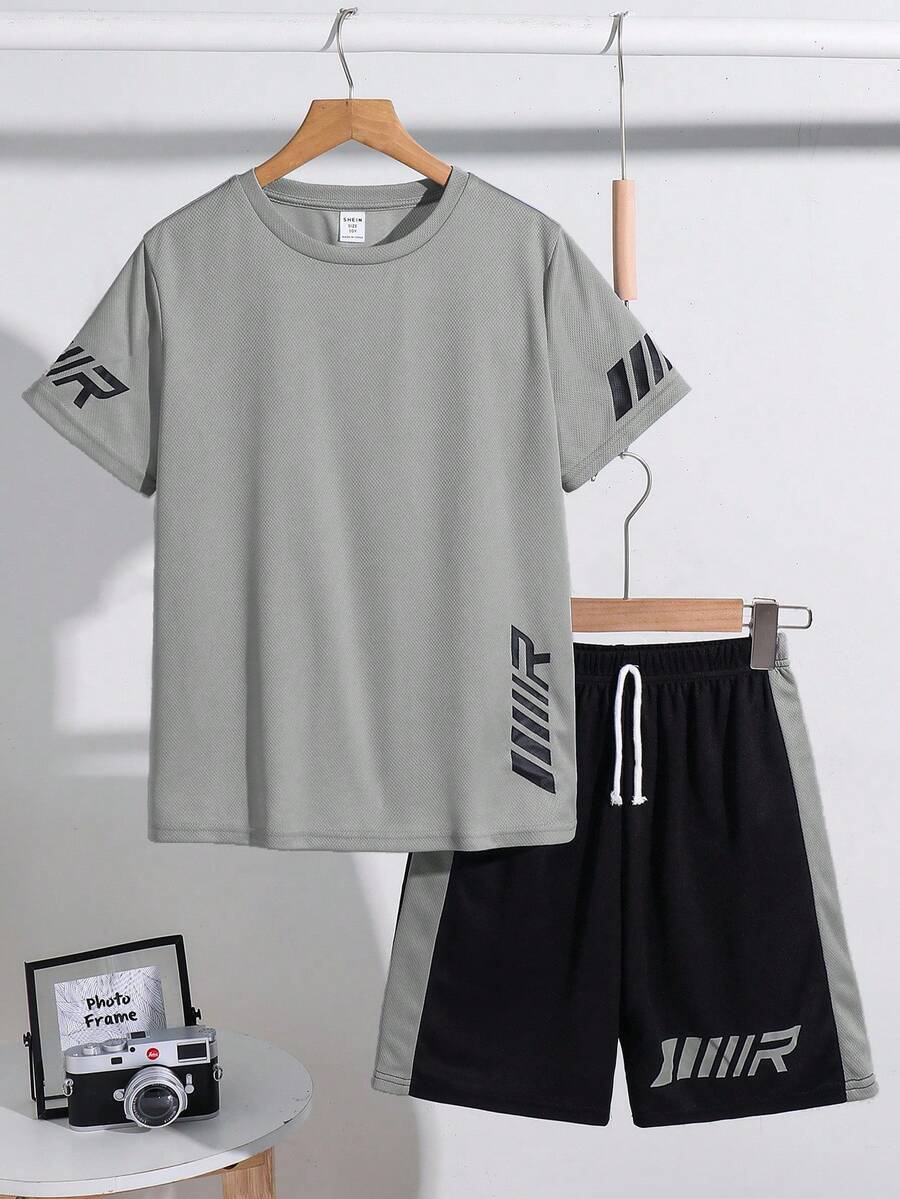 SHEIN 2件套青少年男童拼接运动纹理竖条纹图案短袖T恤和短裤套装 - 灰色 - 查看 1