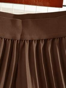 GlowEve CURVE Ensemble femme grande taille décontracté, top sans manches col V bicolore et pantalon droit plissé à taille élastique - Marron - Voir 5