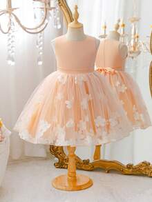 SHEIN Glamorique Kids 女童公主裙，花童礼服，生日派对，婚礼，节日，缎面面料，无袖，多层网纱裙摆，后背蝴蝶结系带 - 橘色 - 查看 3