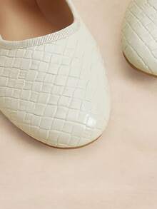 Rosivie French Elegant Commuting Round Toe Lace-Up Woven Flat Shoes For Women For Christmas - Light khaki - View 5