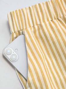 SHEIN LUNE CURVE Plus Size Washed Cotton Cinched Waist Backpocket Button Decor Short Casual Top - Yellow - View 4