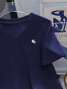Resyla Women's Minimalist Pattern V-Neck Short Sleeve T-Shirt - Royal Blue - View 3