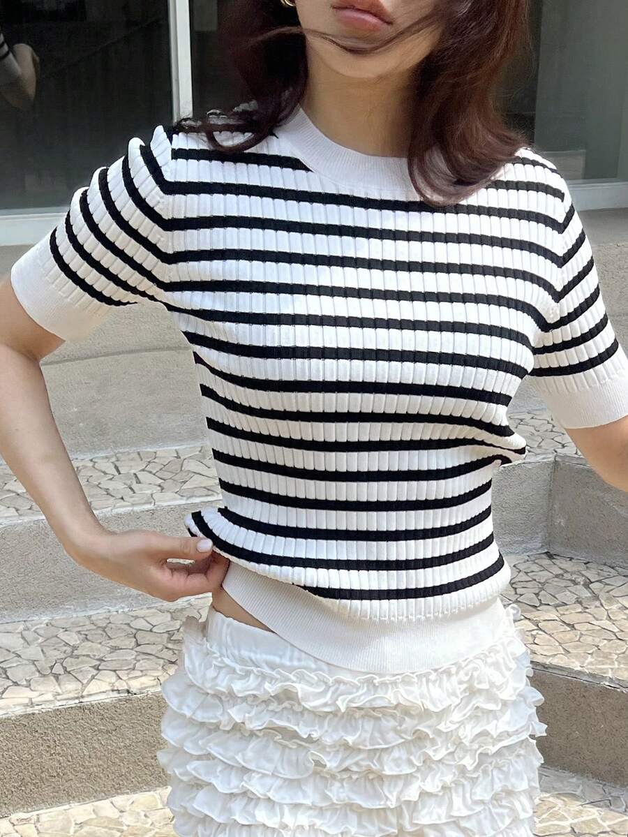 DAZY Áo dệt kim tay ngắn cổ tròn kẻ sọc dành cho nữ, kiểu dáng thường ngày, thích hợp cho mùa hè. - trắng - Xem 1