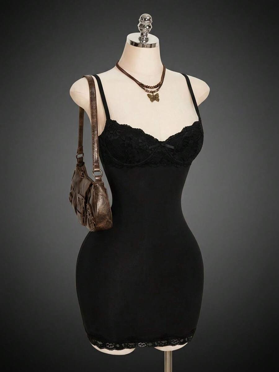 SHEIN ICON Y2K 夏季女士外出黑色性感夜店派对沙滩毕业典礼纯色蕾丝拼接修身吊带迷你连衣裙 - 黑色 - 查看 1