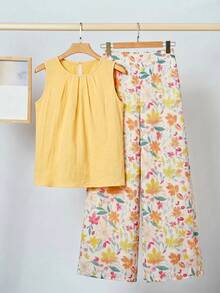 SHEIN Bộ 2 món cho bé gái tuổi teen: áo blouse không tay cổ tròn dáng rộng in hoa hồng và quần ống rộng, phong cách đi nghỉ dưỡng - Màu vàng - Xem 1