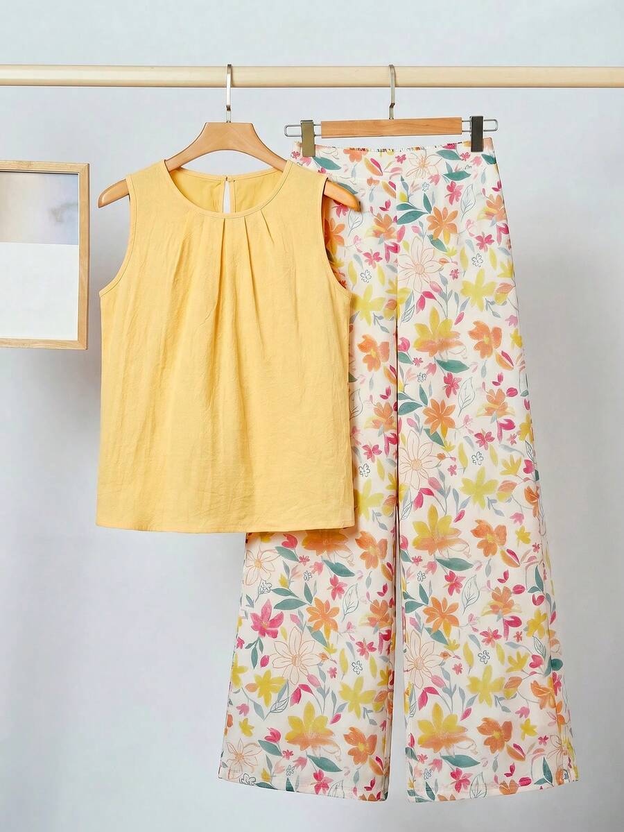 SHEIN Bộ 2 món cho bé gái tuổi teen: áo blouse không tay cổ tròn dáng rộng in hoa hồng và quần ống rộng, phong cách đi nghỉ dưỡng - Màu vàng - Xem 1