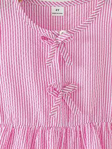 SHEIN Vintaside Kids 女童两件套，采用纹理条纹图案，粉色蝴蝶结装饰无袖上衣和阔腿裤，甜美可爱，夏季休闲装扮。 - 粉色 - 查看 6