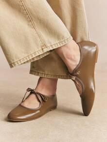 Rosivie Women's Casual Versatile Commuting Simple Lace-Up Flats - Coffee Brown - View 6