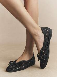 Rosivie Women Casual Versatile Commuter Hollow Embroidery Flats - Black 3 - View 10