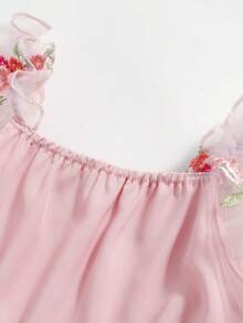 SHEIN Glamorique Kids 圣诞/新年派对圣诞老人连衣裙，女童公主风花卉刺绣网纱泡泡袖连衣裙，四季皆宜 - 粉色 - 查看 3