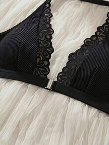 SHEIN MOD Women's Front Hook Romantic Lace Splice Halter Lingerie Bra - Black - View 4