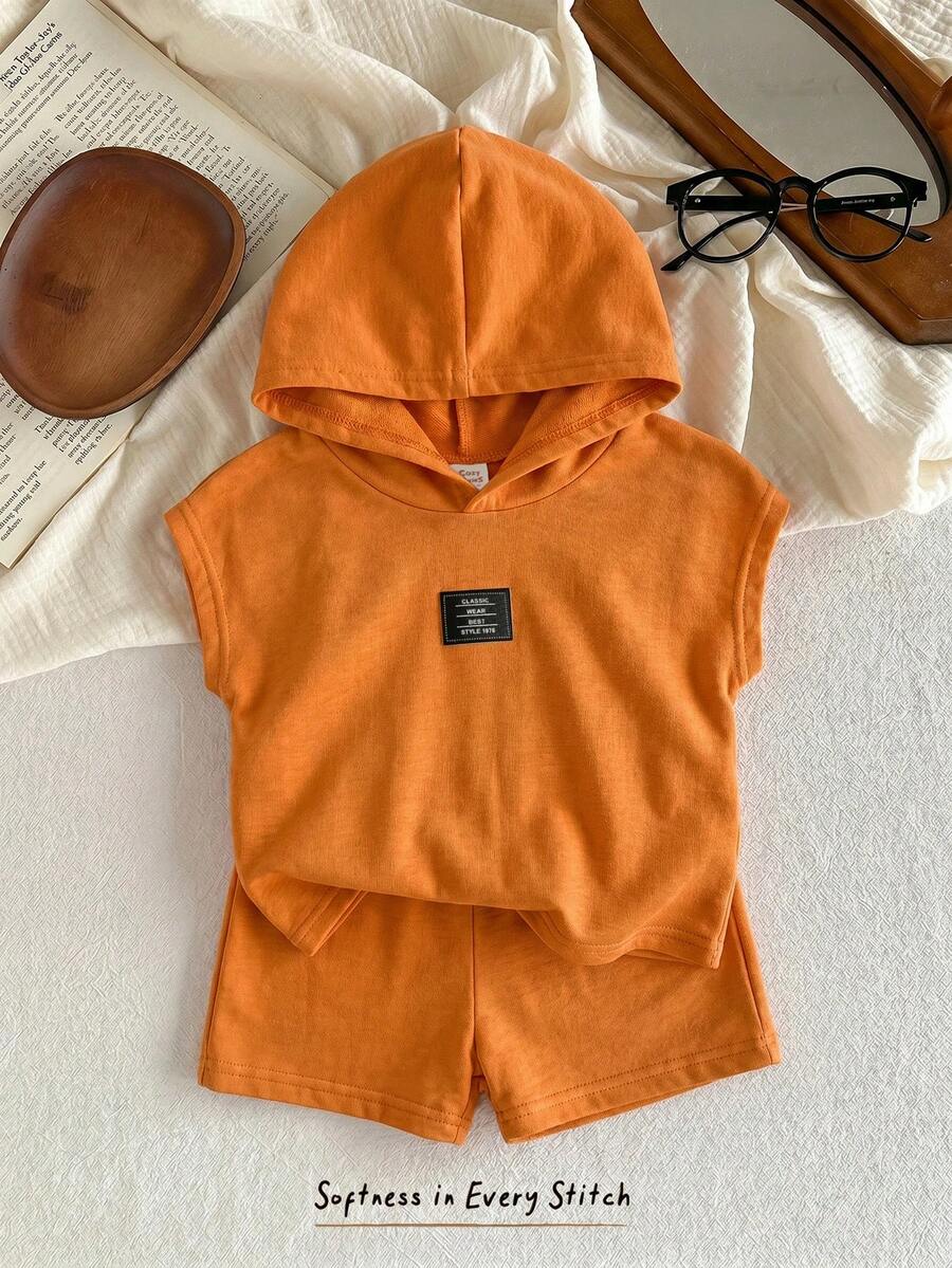 Cozy Pixies 两件套儿童男女宝宝灰色连帽衫T恤和宽松短裤套装,柔软针织面料,休闲舒适,适合外出、居家、上学等多种场合。 - 橘色 - 查看 1