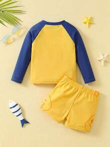 SHEIN 2pcs Baby Boy Knit Contrast Color Round Neck Cute Animal Pattern Casual Swimsuit Top And Swim Trunks Set - Multicolor - View 2