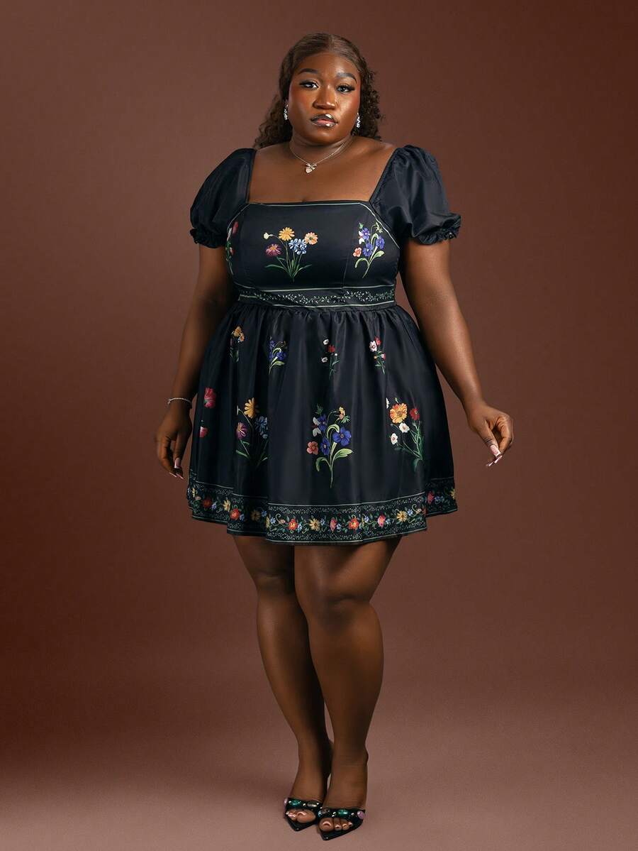 CurvyTilda Elegantes Damenkleid in Große Größen mit Blumenmuster im Boho-Stil, für Sanduhr-Figur, Schwarz, Sommer - Schwarz - Übersicht 1