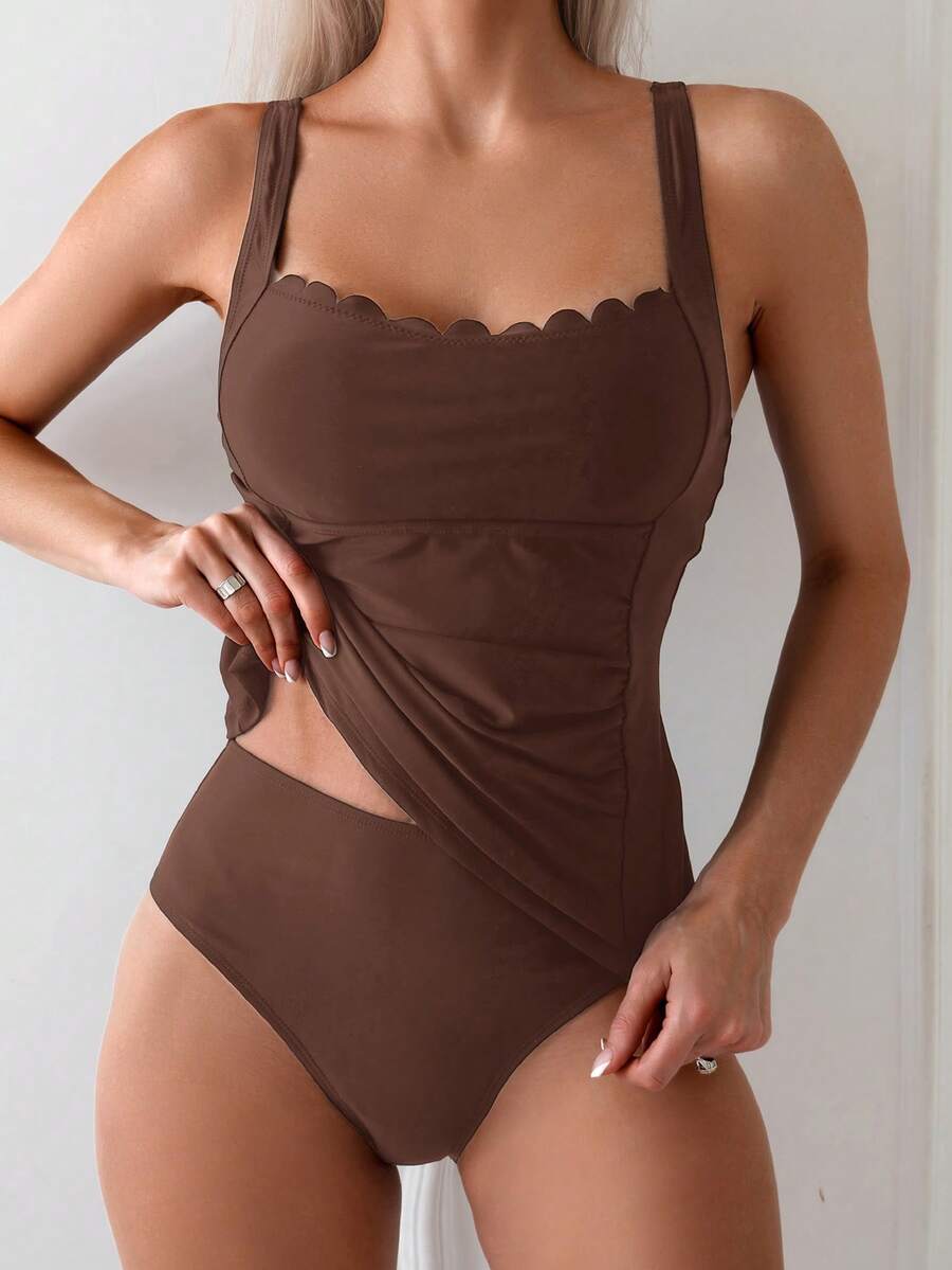 Swim Chiccia 女款素色圓弧下擺吊帶分體式泳衣套裝,適合海灘度假 - 棕色 - 查看 1