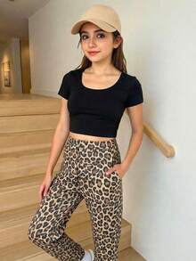 SHEIN Camiseta de punto corta de unicolor con cuello en U, de manga corta, cómoda y elástica, de estilo minimalista básico para niñas preadolescentes, color negro - Negro - Ver 6