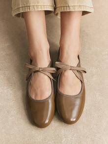 Rosivie Women's Casual Versatile Commuting Simple Lace-Up Flats - Coffee Brown - View 3