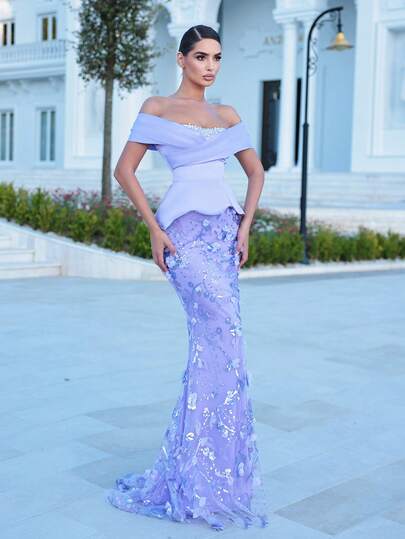 Glamrae Đầm dạ hội hai mảnh sang trọng màu tím oải hương bằng satin, kiểu dáng trễ vai, đính sequin 3D lấp lánh, thêu hoa 3D tinh tế, vạt đuôi cá, dây buộc điều chỉnh được, thích hợp cho hẹn hò, du lịch, tiệc độc thân, đám cưới, lễ tốt nghiệp.