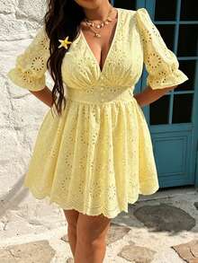 Vestido elegante de vacaciones de primavera/verano para mujer con cuello en V, mangas abullonadas, bordado, textura, botones, volantes en la cintura, talla grande - amarillo ganso - Ver 5