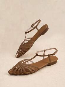 Rosivie Giày sandal đế bằng mũi nhọn màu caramel dành cho nữ, thiết kế quai chữ T rỗng, gót thấp thoải mái, kiểu dáng retro mùa hè, thích hợp đi biển hoặc đi làm. - Màu nâu nhạt - Xem 12