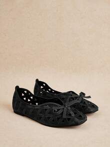 Rosivie Women Casual Versatile Commuter Hollow Embroidery Flats - Black 3 - View 11