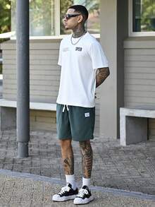 Devon Thys Men's Casual Plain Bermuda Shorts, Fashionable & Suitable For Everyday Wear - Dark Green - View 5